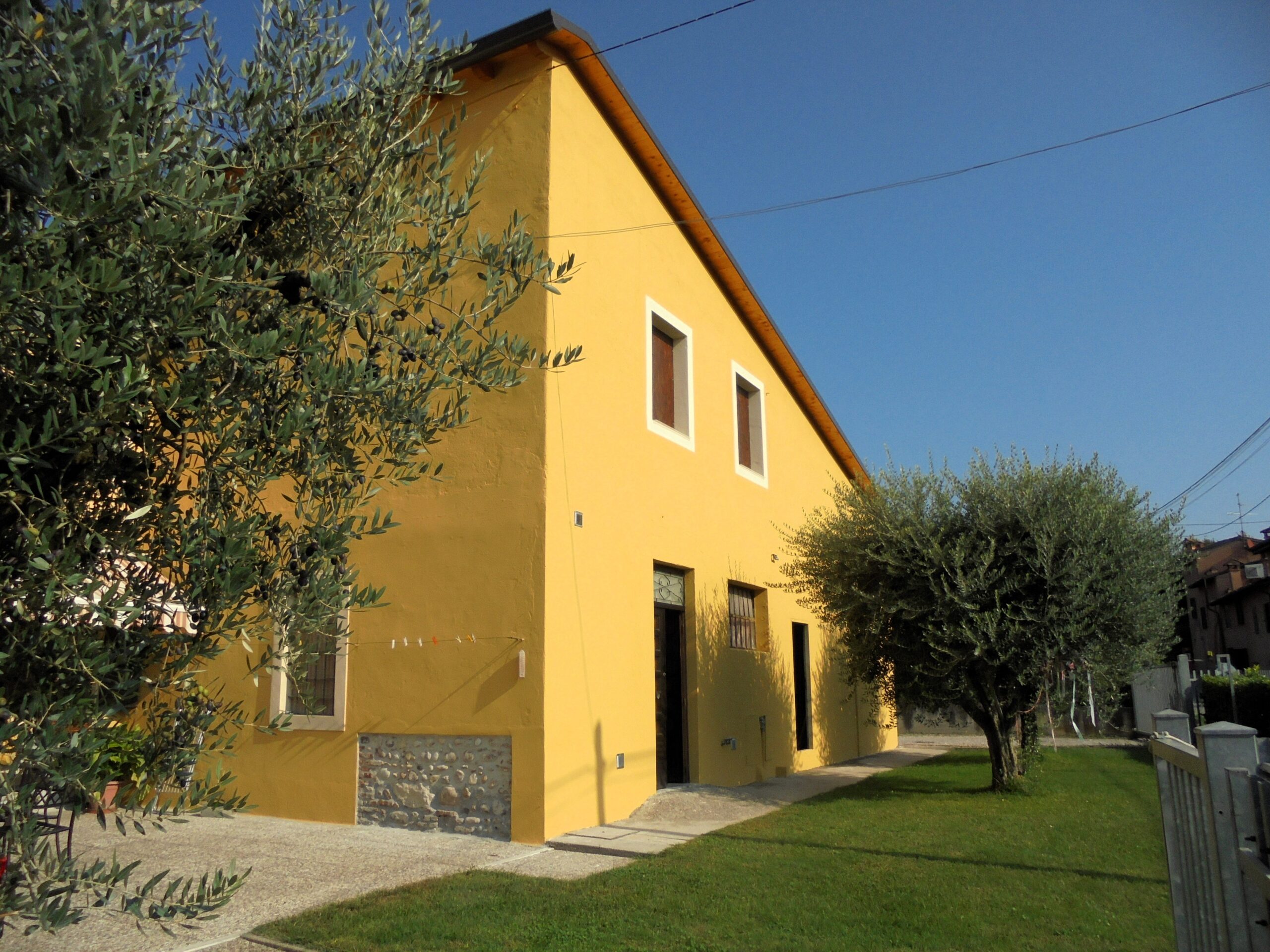 rustico-tra-gli-ulivi-1